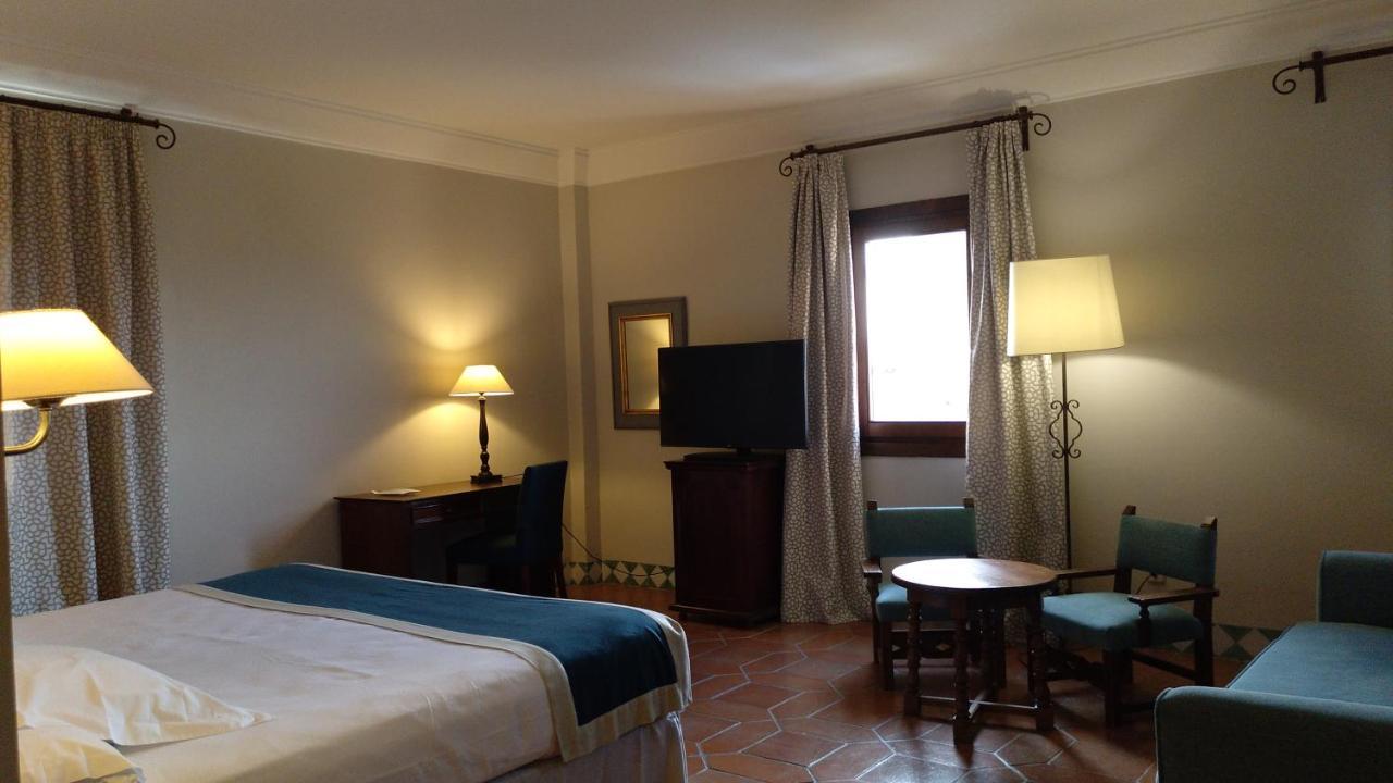 Parador De Alcañiz Buitenkant foto