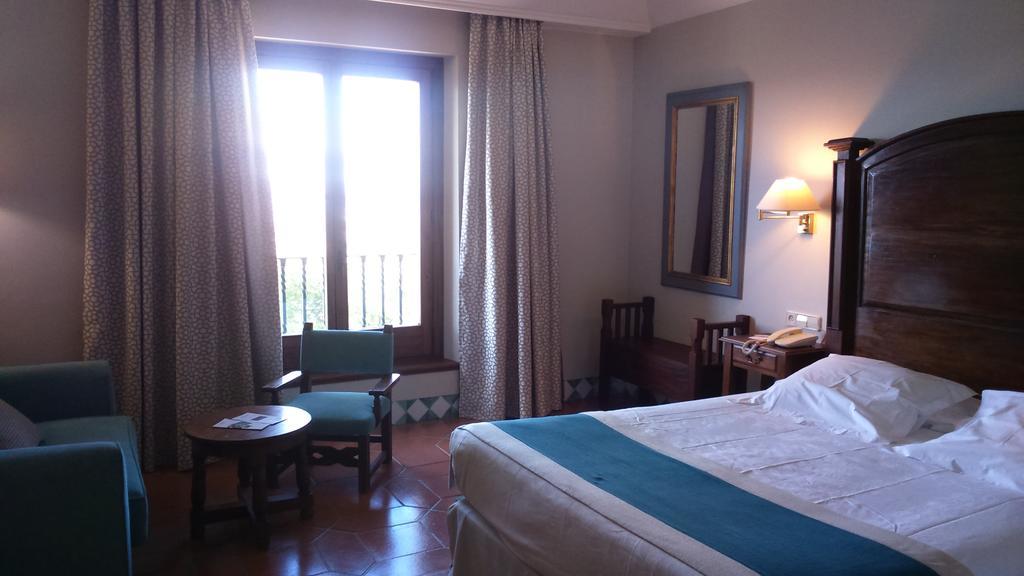 Parador De Alcañiz Buitenkant foto