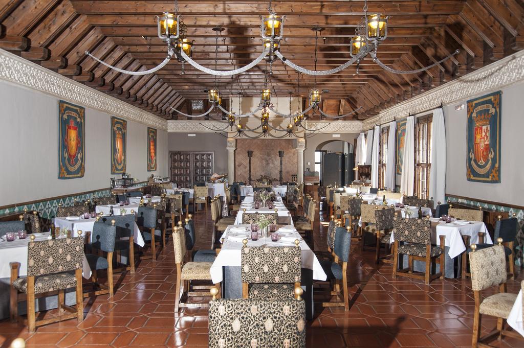 Parador De Alcañiz Buitenkant foto