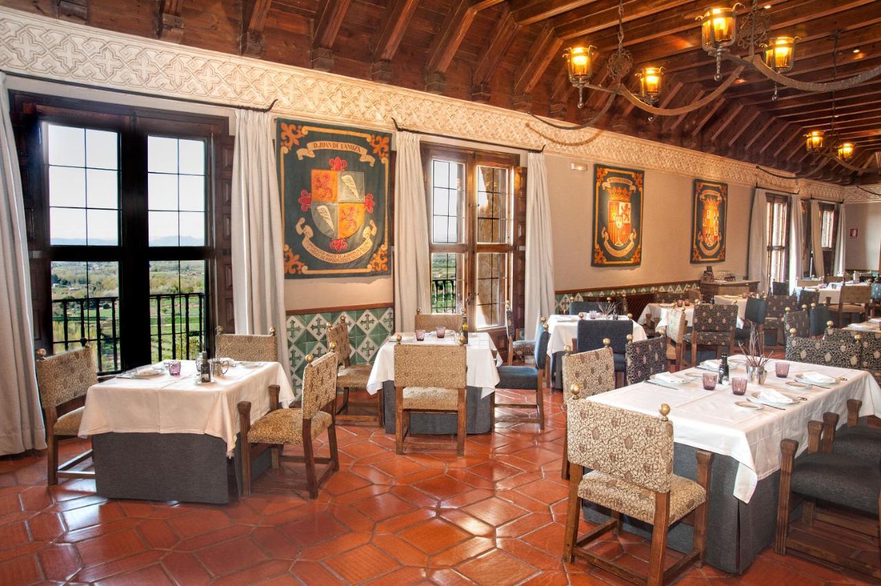 Parador De Alcañiz Buitenkant foto